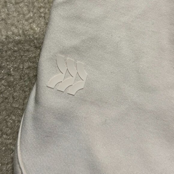 NWT All in Motion Cream Soft Stretch Shorts Women's Size L - Picture 6 of 9